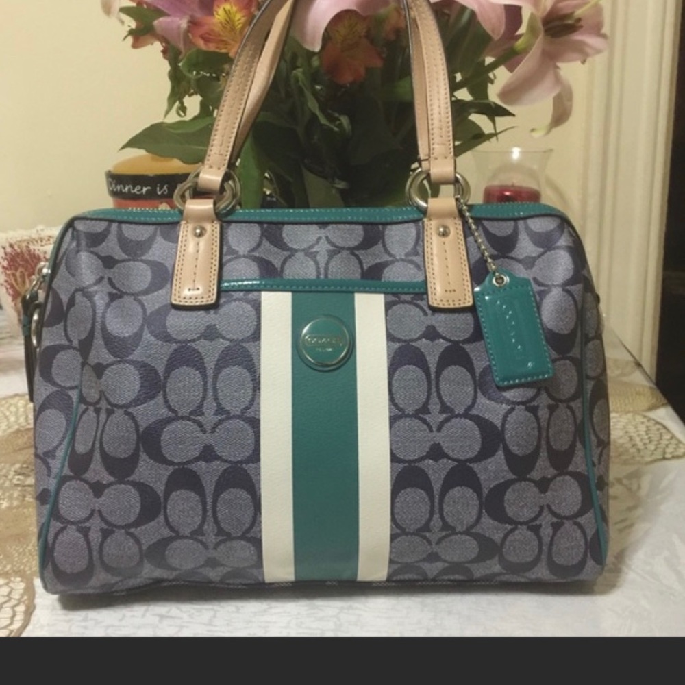 Stylish Coach Handbag